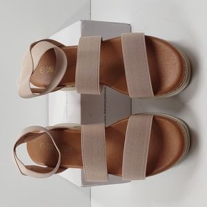 Women's Dream Pairs Platform Ankle Strap Sandals, Brown, Tan, White Size 7 NIB